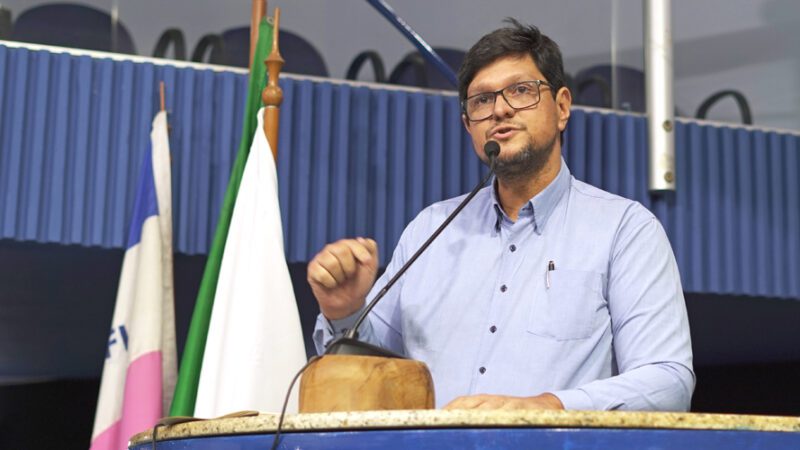 Motorista de aplicativo pede regulamentação e apoio durante participação na Tribuna Livre da Câmara Municipal de Vitória