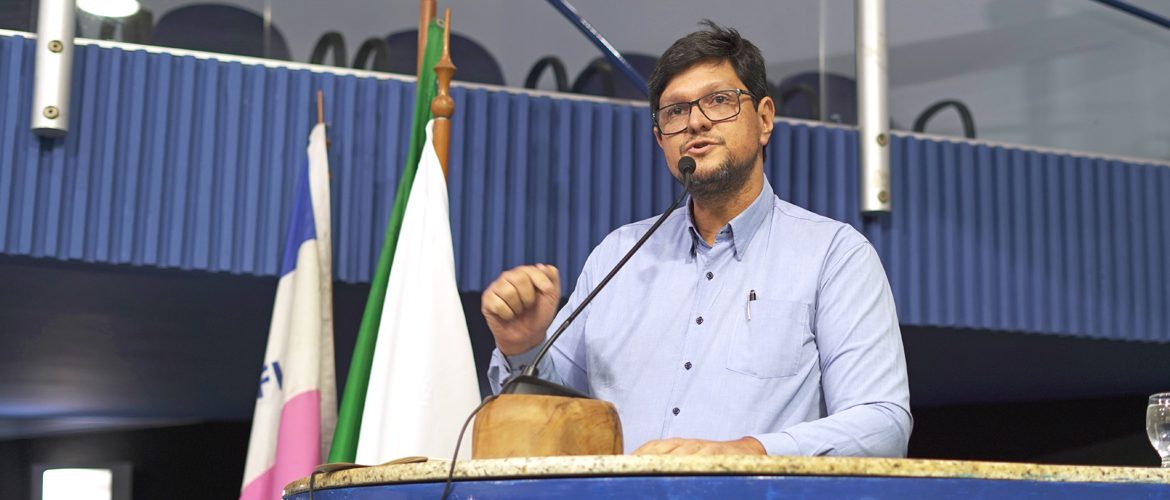 Motorista de aplicativo pede regulamentação e apoio durante participação na Tribuna Livre da Câmara Municipal de Vitória
