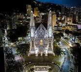Calçadão Vitória – Luz pela Paz no mundo em Guerra.