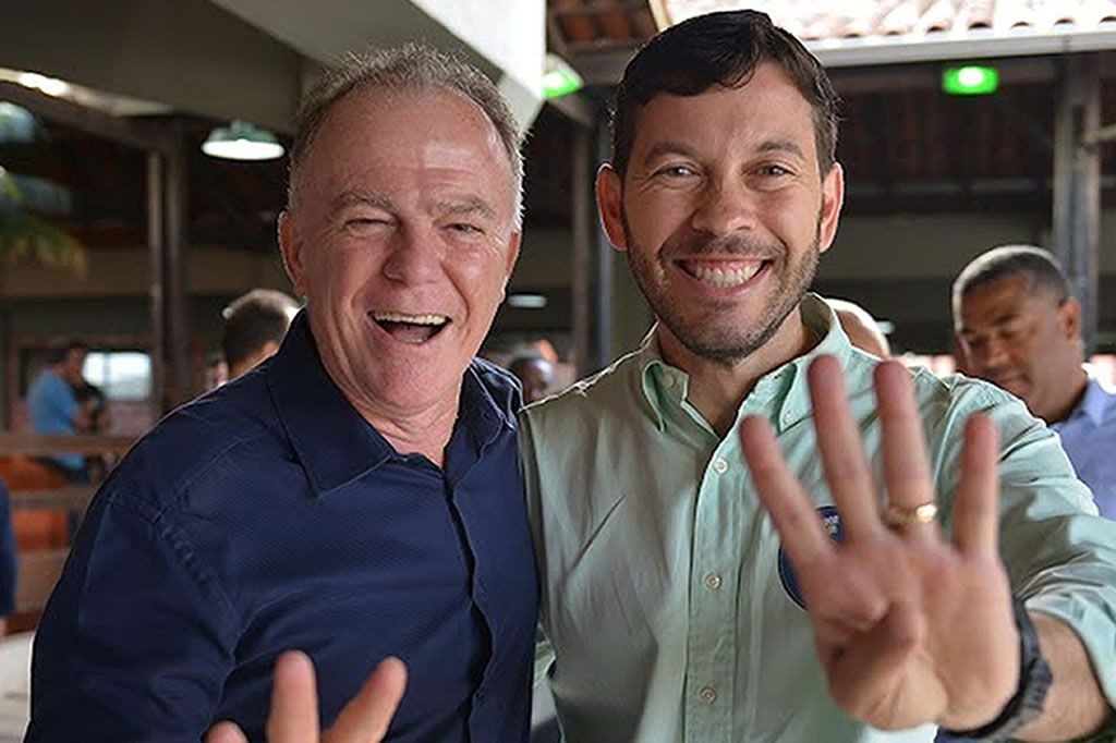 Calçadão Vila Velha – Casagrande e Arnaldinho inauguram parceria em Cobilândia.