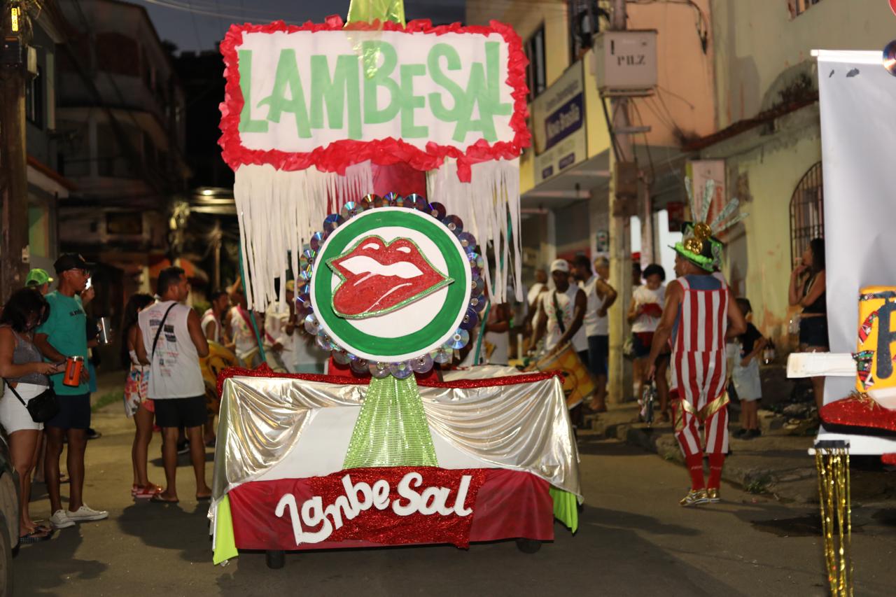 Calçadão Cariacica – Blocos de carnaval desfilam até dia16 de março
