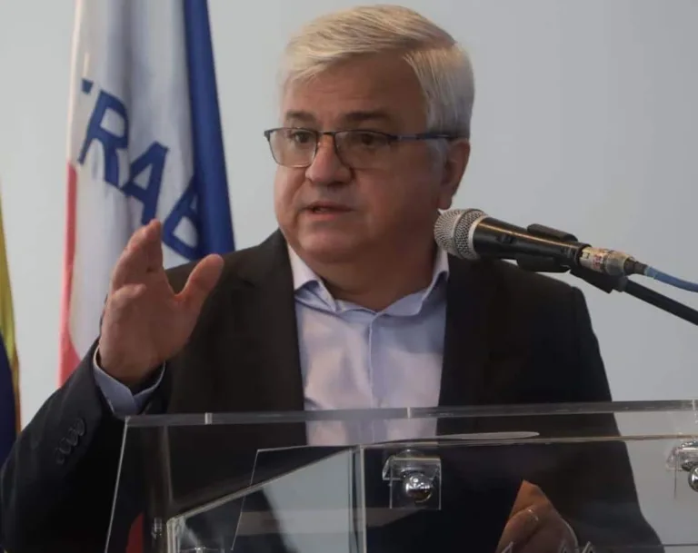 Calçadão ES – PSB ESTADUAL LIDERADO POR GAVINI ÉSTÁ NO RUMO CERTO E DEMOCRATICAMENTE PODERÁ SER REELEITO.