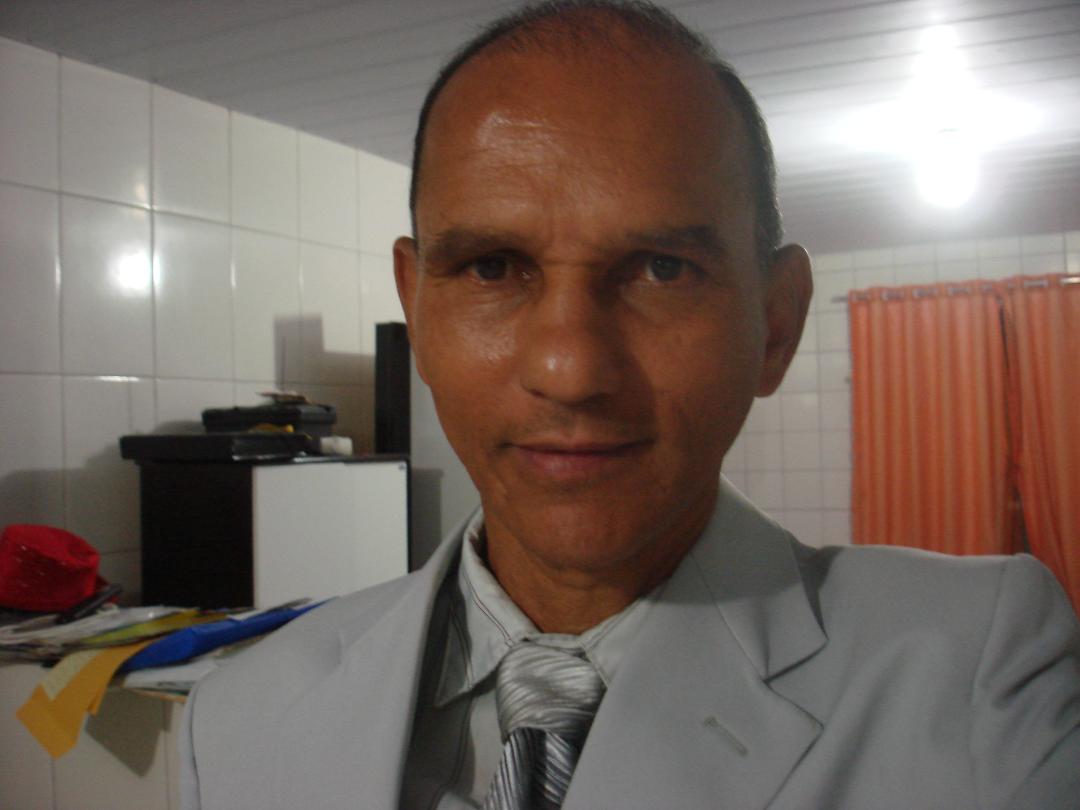 Calçadão Literatura – Marcos Tavares fala sobre lançamento de obra literária dia 15 na Biblioteca Municipal