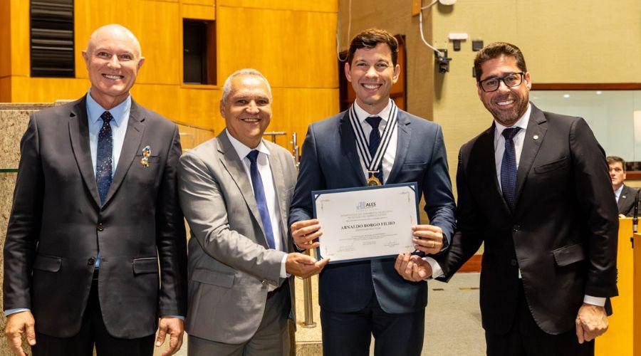 Calçadão Vila Velha – Arnaldinho Borgo tem reconhecimento da Assembleia Legislativa por ações de apoio no setor de segurança pública