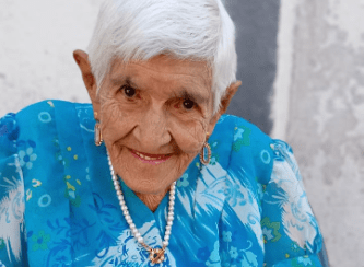 Calçadão Cariacica – Dona Silvia comemora 100 anos com satisfação em ver sua cidade transformada para melhor