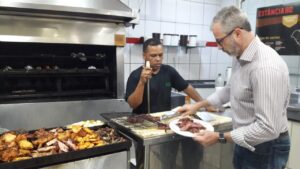 Calçadão Centro de Vitória – Churascaria e Reatautante Ki Delicia é tradição na hora do almoço na Região do Parque Moscoso