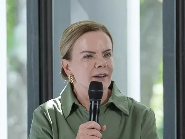 Calçadão Economia – Endividamento das famílias é foco do Governo Lula,