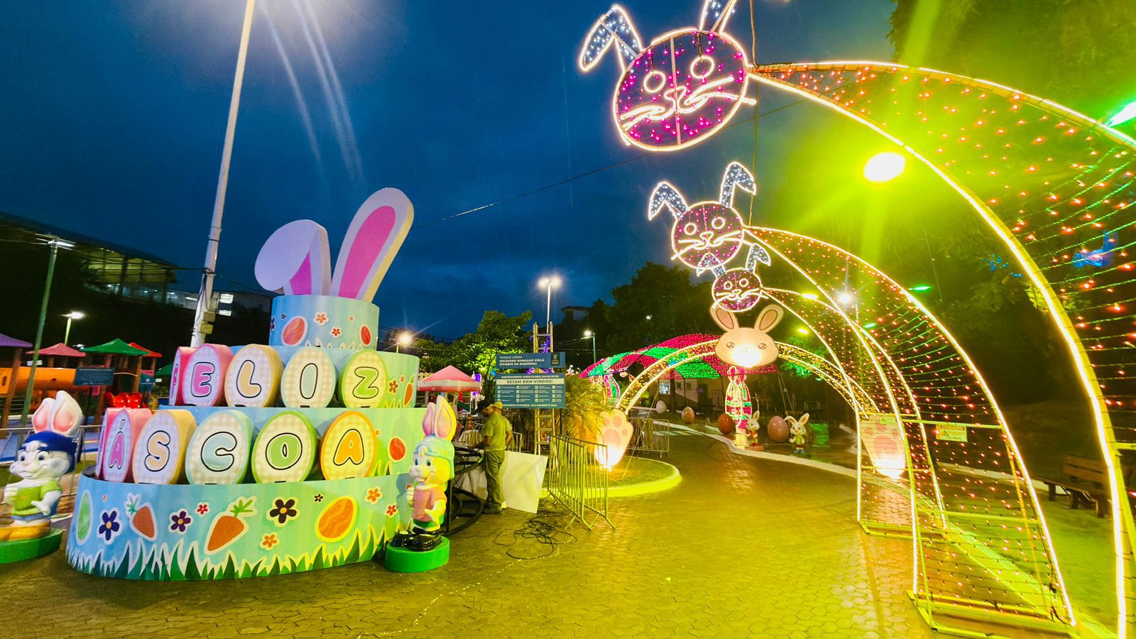 Calçadão Páscoa – Venha passear com a família e veja a decoração temática na cidade –