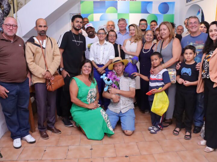 Calçadão Cultura – Professor Jadir Pela faz Lançamento do Livro “O Caminhar de uma Educação Inovadora”