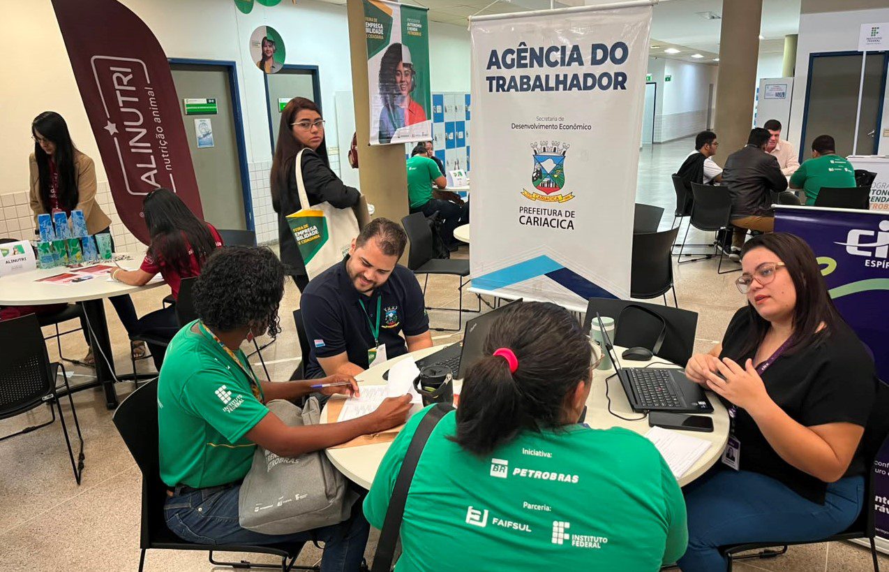Calçadão Desenvolvimento – IFES e Agência do Trabalhador de Cariacica ofertam oportunidades de trabalho.