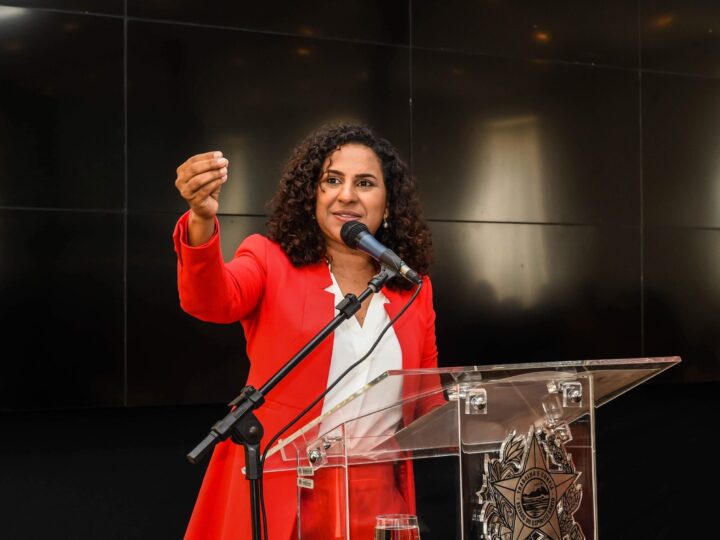 Entrevista – Jaqueline Moraes – Da Praça Costa Pereira ao Palácio Anchieta: a trajetória de uma mulher humilde e digna de apoio