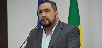 Calçadão Educação – Prefeito Rodrigo Borges leva conforto aos estudantes e professores da Cidade Saúde
