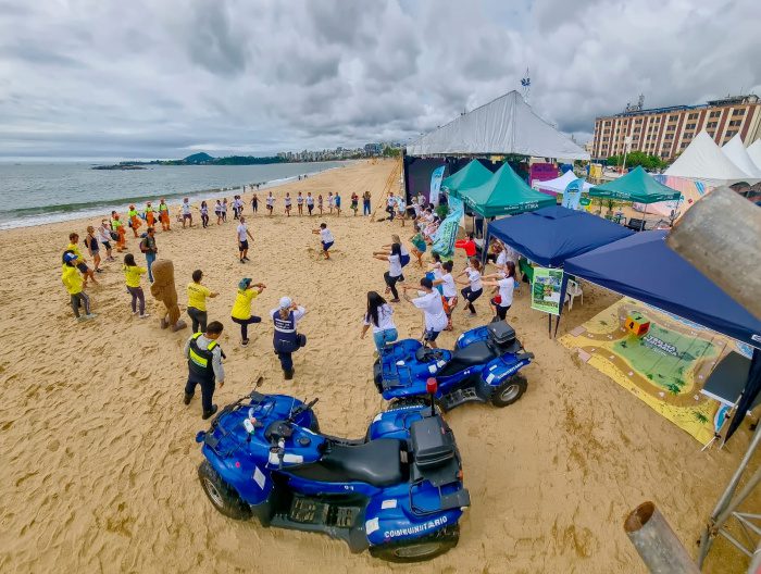 Último final de semana com diversas atividades na praia de Camburi