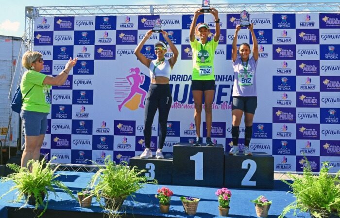 Corrida da Mulher leva conscientização para a orla de Camburi