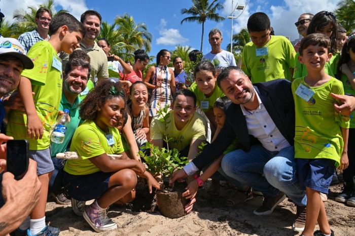 24 mil m² de área de restinga serão recuperados em toda a praia da curva da Jurema