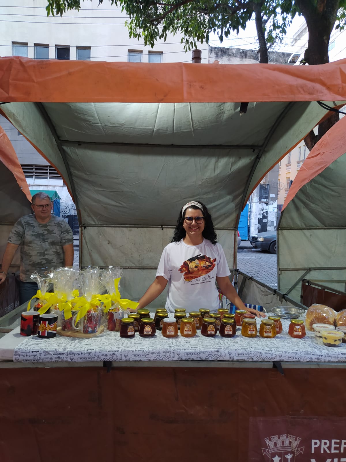 Praça Costa Pereira no Centro da cidade recebe Feira Vix Cultural