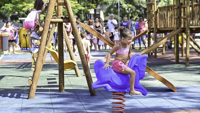 PMV inaugura Parque Kids na Praça dos Namorados