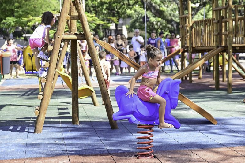 PMV inaugura Parque Kids na Praça dos Namorados