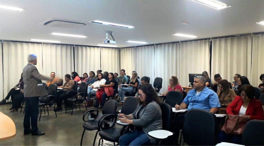 Encontro formativo com diretores das 103 unidades de ensino é promovido pela Educação