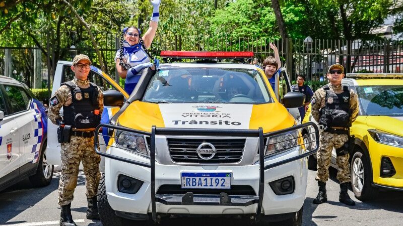 Evento promovido pela Guarda de Vitória leva diversão para crianças nos parques da capital durante as férias