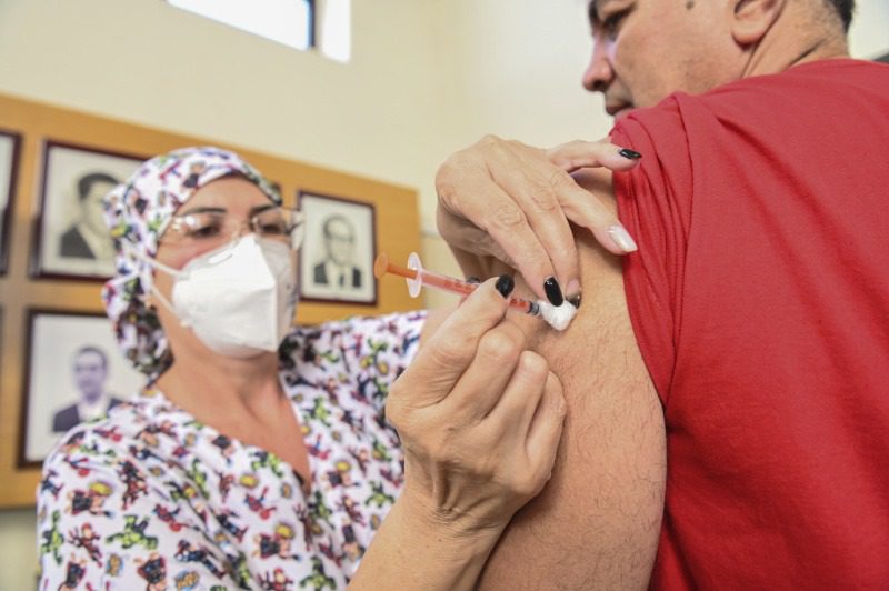 Vitória disponibiliza mais 3.900 vagas para vacinação contra a Covid e Gripe