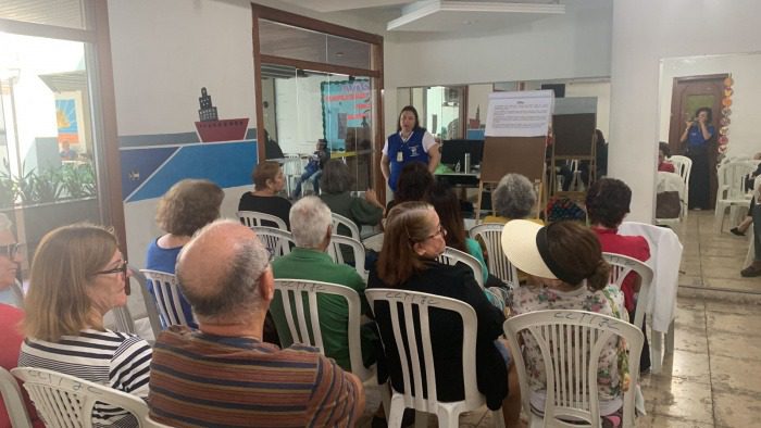 Encontro de Educação Ambiental capacita idosos na prevenção da Dengue