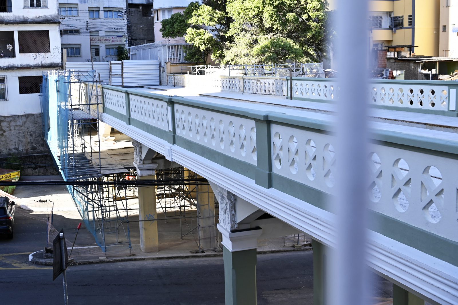 Centro Radiante: O Viaduto do Caramuru Brilhará com Cores e Elegância!