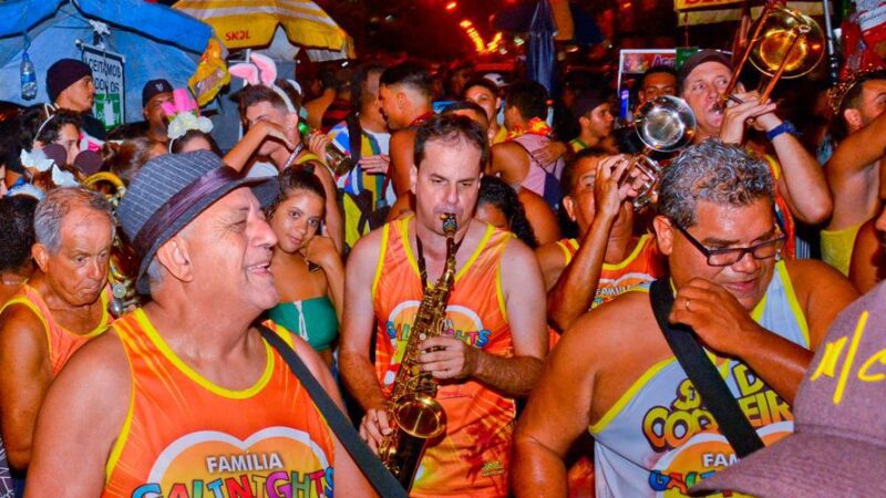 Calçadão Carnaval – Blocos de rua animam carnaval em V. Velha