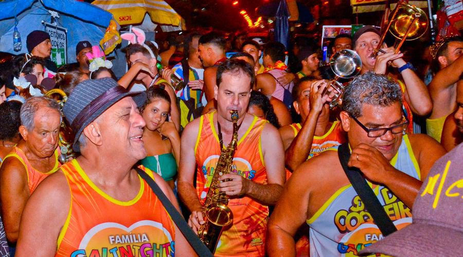 Calçadão Carnaval – Blocos de rua animam carnaval em V. Velha