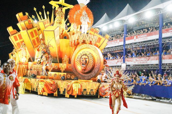 Calçadão Carnaval – Vitória é o palco da abertura do carnaval no Brasil