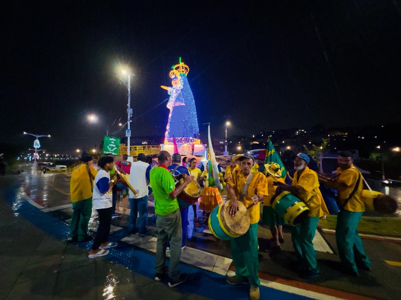 A imagem da Nossa Senhora da Penha Iluminada em Cariacica encanta e emociona até o fim da Festa da Penha 2024