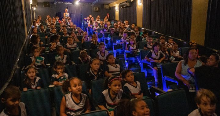 Calçadão Vila Velha – Sala de cinema para jovens em 13 cidades