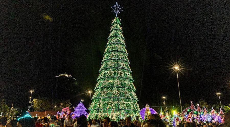 Natal de Encantos: Vitória tem programação repleta de magia, luzes e diversão