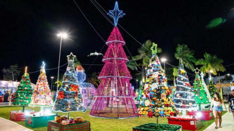 Parque da Prainha encanta com Vila Natalina e música até dia 25