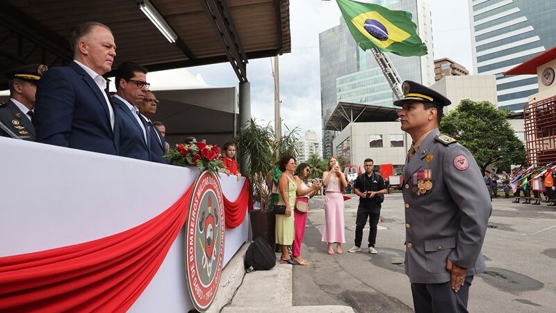 Calçadão ES – Jose Renato Casagrande prestigia Corpo de Bombeiros PM